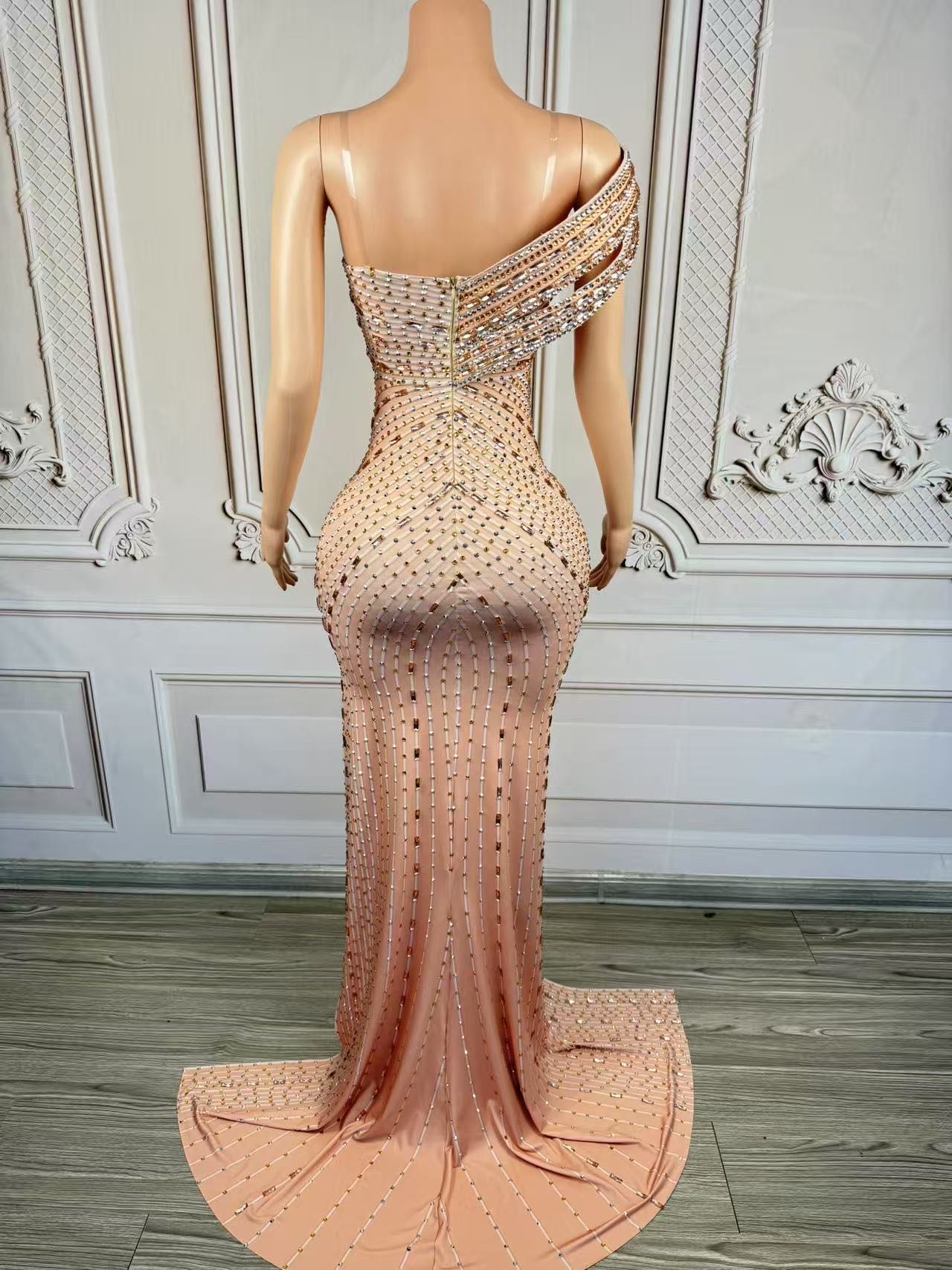 Xiangbin Sparkly Crystals Form - Women Formal Wear Photoshoot review and price