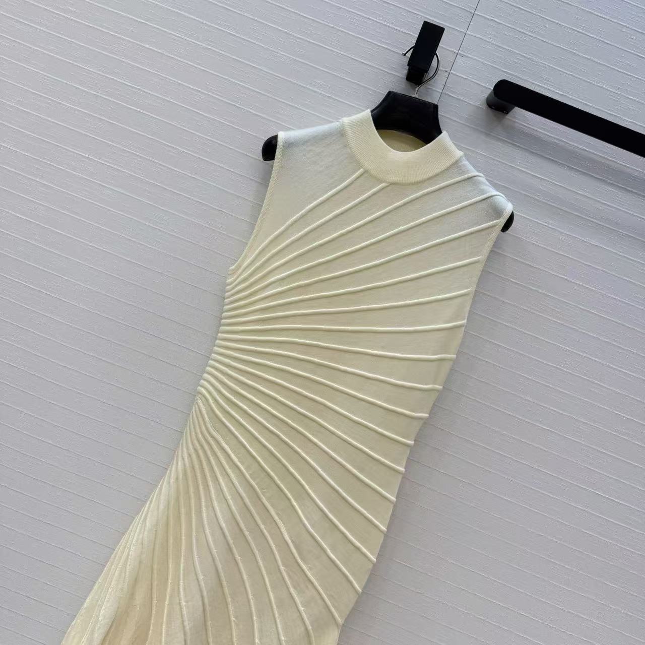 Solid color cool and sophistic - Women Formal Wear Designers review and price